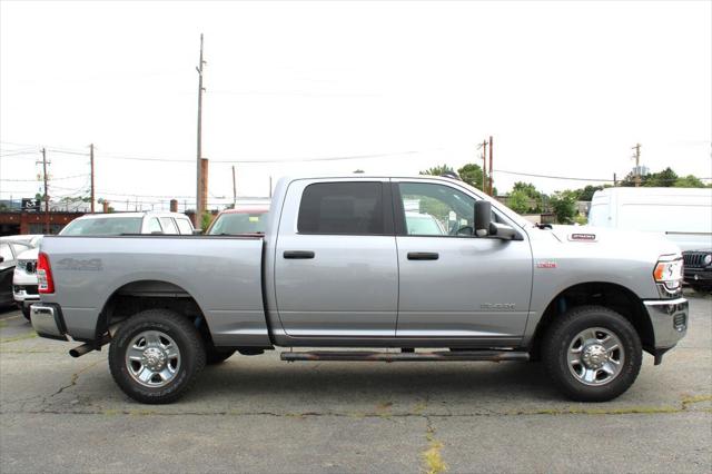 2022 RAM 2500 Big Horn Crew Cab 4x4 64 Box