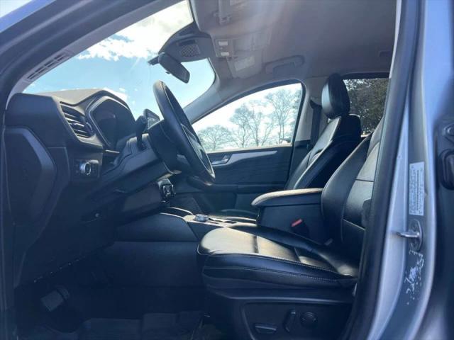 2022 Ford Escape SEL Hybrid
