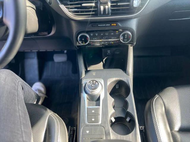 2022 Ford Escape SEL Hybrid