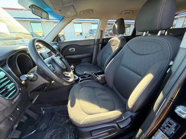2016 Kia Soul Base