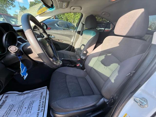 2016 Chevrolet Cruze Limited 1LT Auto