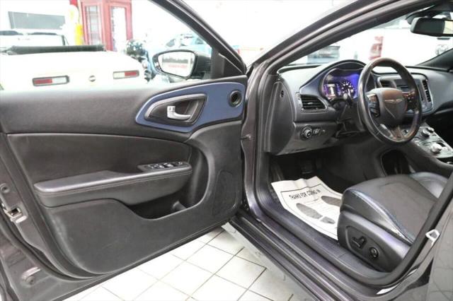 2015 Chrysler 200 S