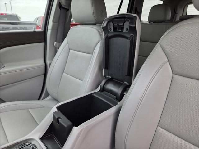2023 GMC Acadia AWD SLT