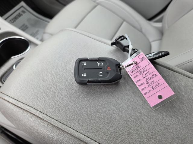 2023 GMC Acadia AWD SLT