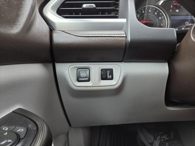 2023 GMC Acadia AWD SLT