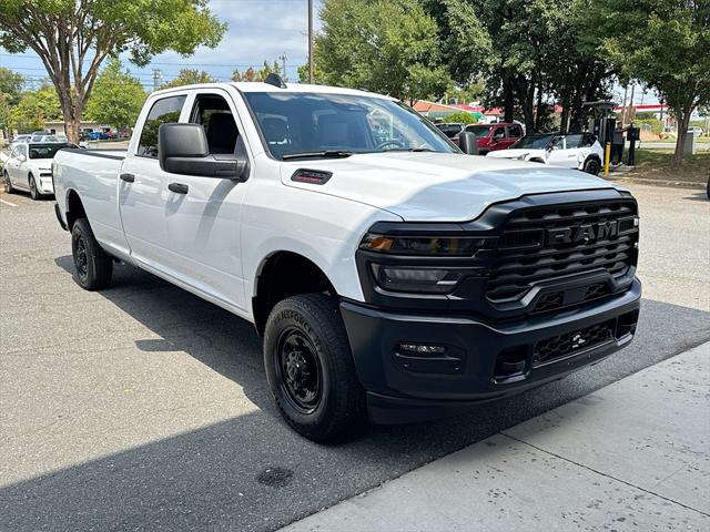 2025 RAM 2500 Tradesman Crew Cab 4x4 8 Box