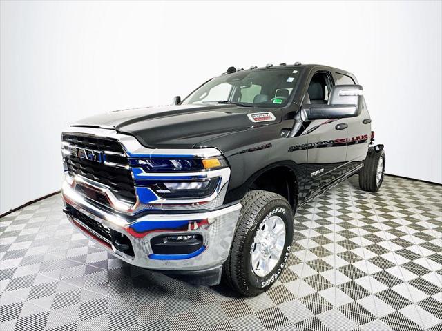 2025 RAM 2500 Big Horn Crew Cab 4x4 64 Box