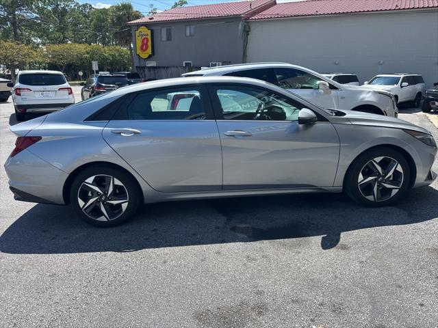 2022 Hyundai Elantra Limited