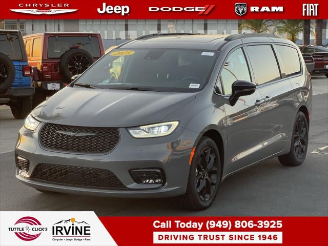 2025 Chrysler Pacifica PACIFICA LIMITED