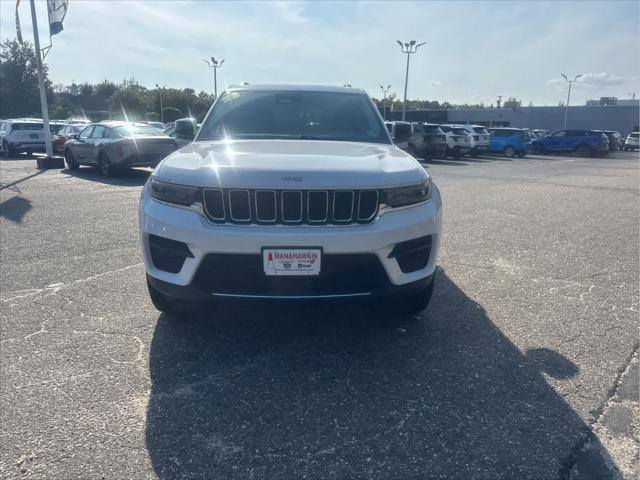 2023 Jeep Grand Cherokee Laredo 4x4