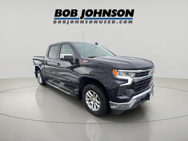 2022 Chevrolet Silverado 1500 4WD Crew Cab Standard Bed LT