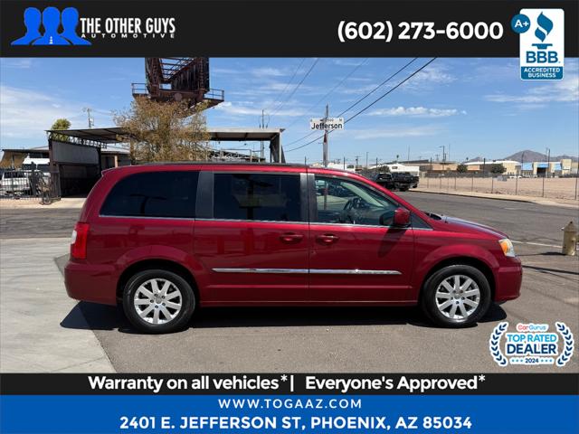 2016 Chrysler Town & Country Touring