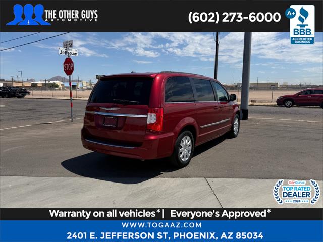2016 Chrysler Town & Country Touring
