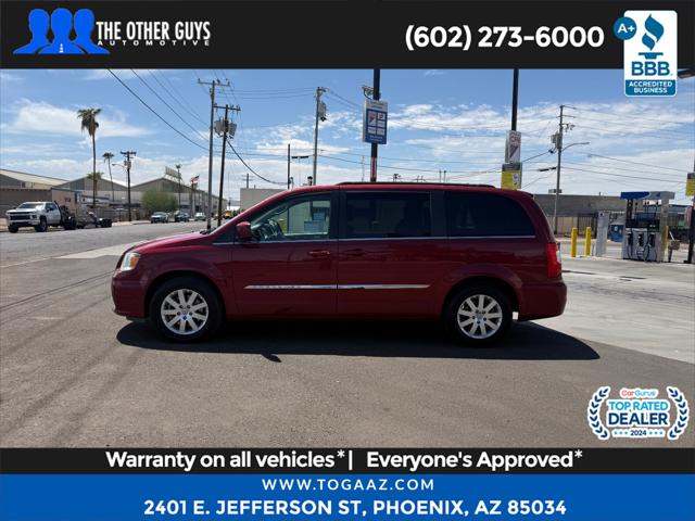2016 Chrysler Town & Country Touring