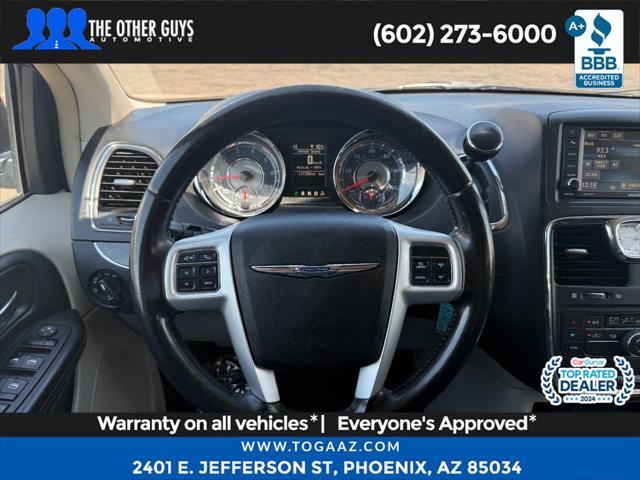 2016 Chrysler Town & Country Touring