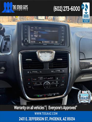 2016 Chrysler Town & Country Touring