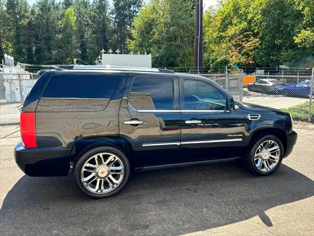 2013 Cadillac Escalade Platinum Edition