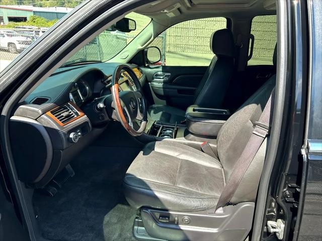 2013 Cadillac Escalade Platinum Edition