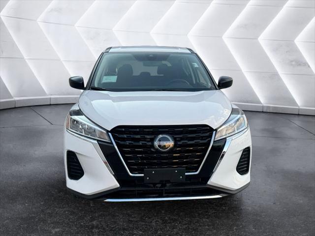 2024 Nissan Kicks S Xtronic CVT