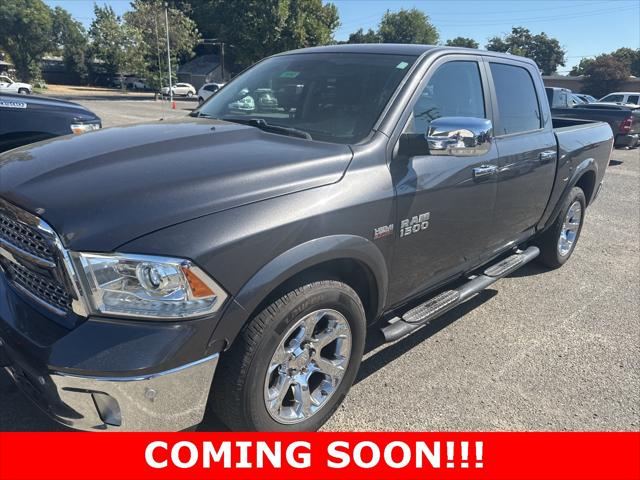 2017 RAM 1500 Laramie Crew Cab 4x4 57 Box
