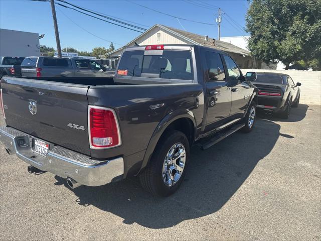 2017 RAM 1500 Laramie Crew Cab 4x4 57 Box