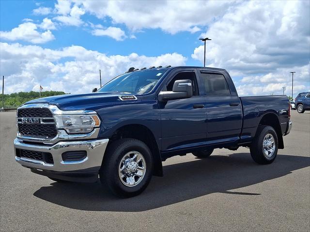 2024 RAM 2500 Tradesman Crew Cab 4x4 64 Box