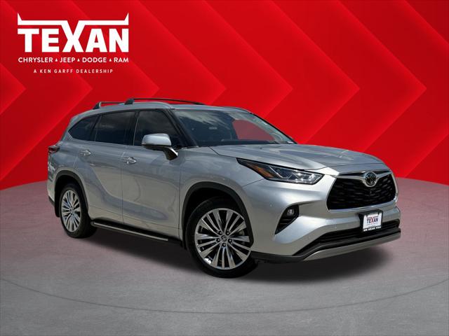 2023 Toyota Highlander Platinum
