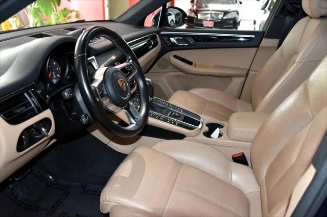 2019 Porsche Macan Standard