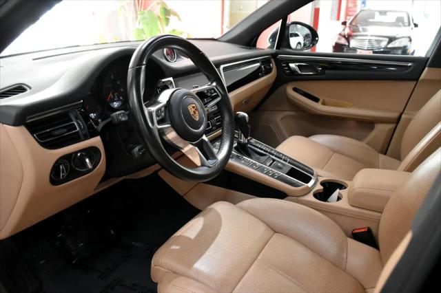 2019 Porsche Macan Standard