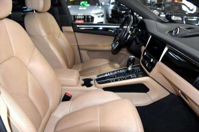 2019 Porsche Macan Standard