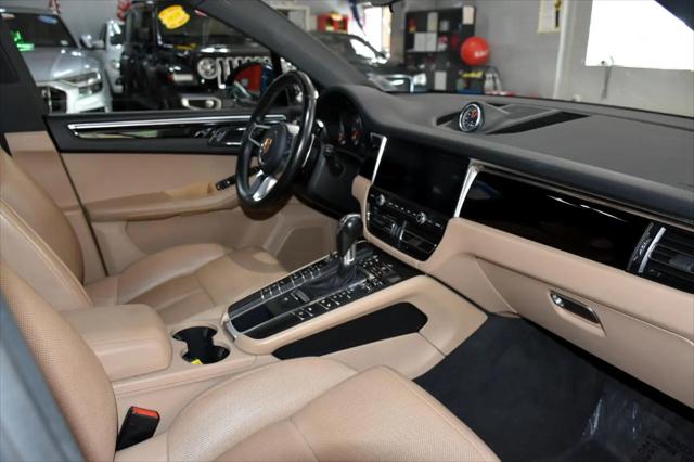 2019 Porsche Macan Standard