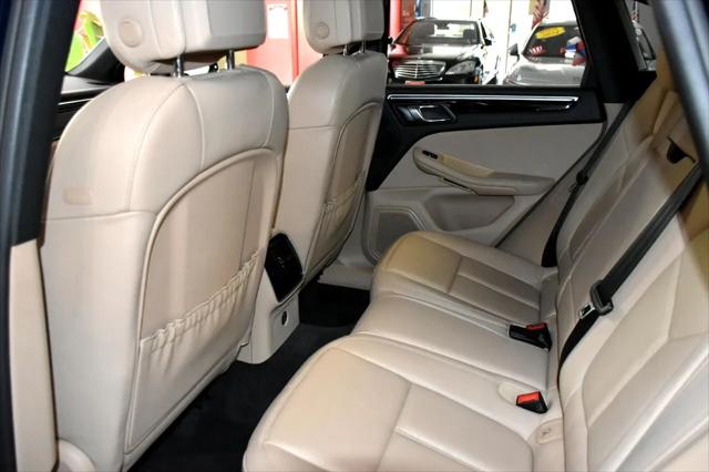 2019 Porsche Macan Standard