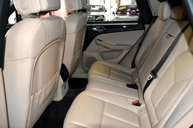 2019 Porsche Macan Standard
