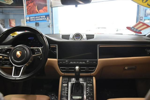2019 Porsche Macan Standard