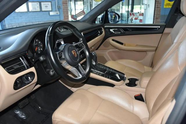 2019 Porsche Macan Standard