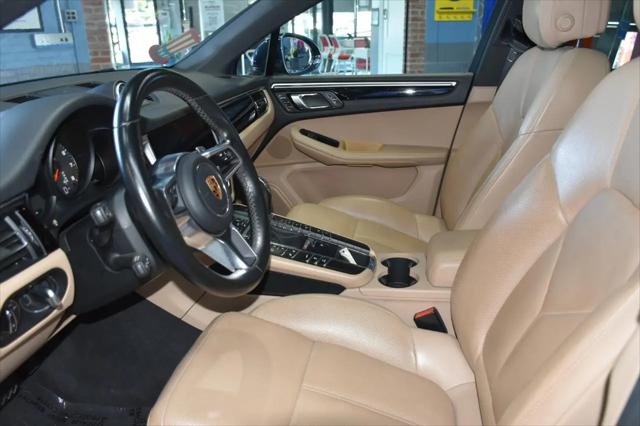 2019 Porsche Macan Standard
