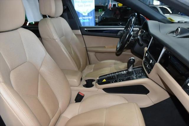 2019 Porsche Macan Standard