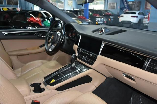 2019 Porsche Macan Standard