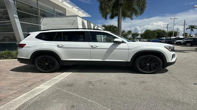 2026 Volkswagen Atlas SE with Technology