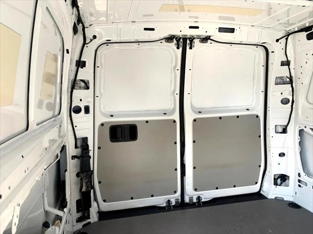 2023 Mercedes-Benz Metris Standard