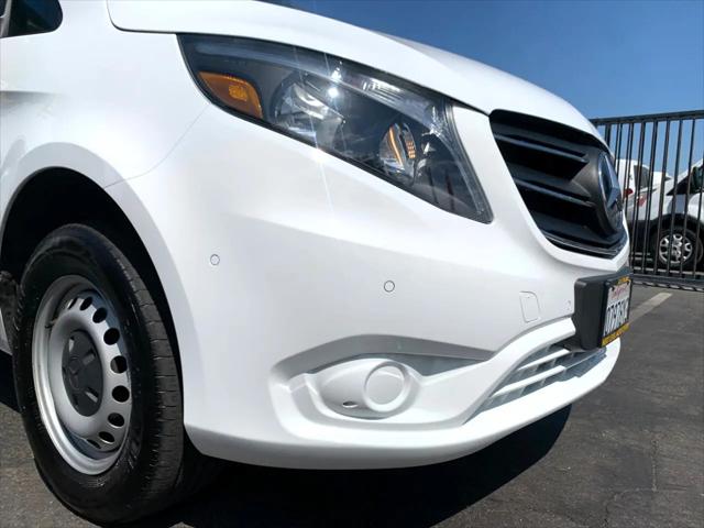 2023 Mercedes-Benz Metris Standard