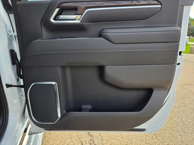 2026 GMC Sierra 2500HD Crew Cab, Standard Bed, SLT, 4WD