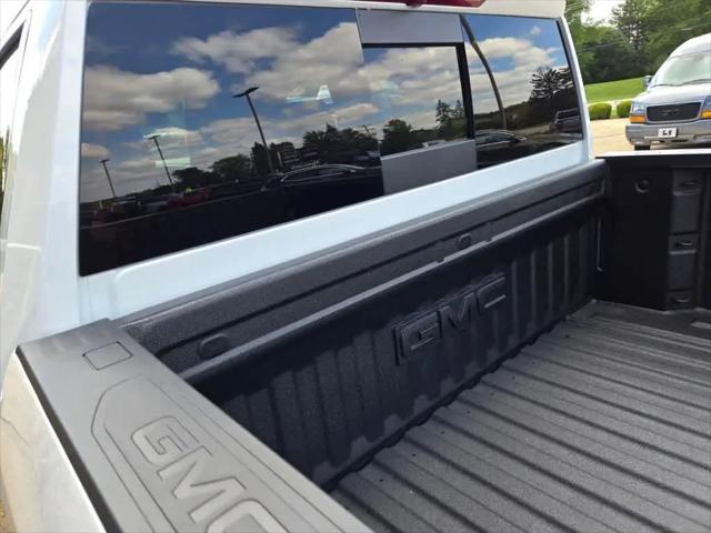 2026 GMC Sierra 2500HD Crew Cab, Standard Bed, SLT, 4WD
