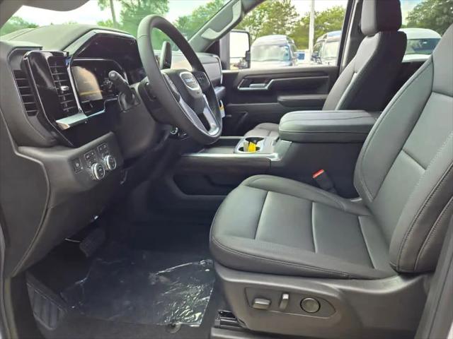 2026 GMC Sierra 2500HD Crew Cab, Standard Bed, SLT, 4WD