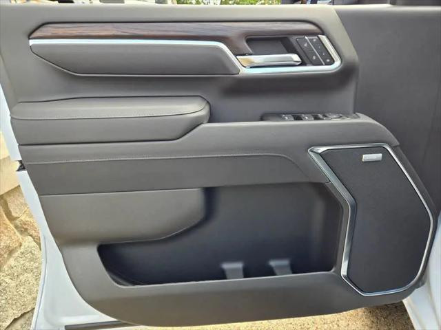 2026 GMC Sierra 2500HD Crew Cab, Standard Bed, SLT, 4WD