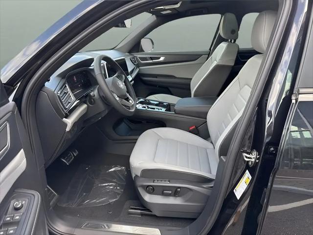 2026 Volkswagen Atlas Cross Sport SEL R-Line Black