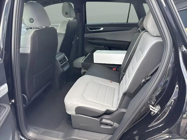 2026 Volkswagen Atlas Cross Sport SEL R-Line Black