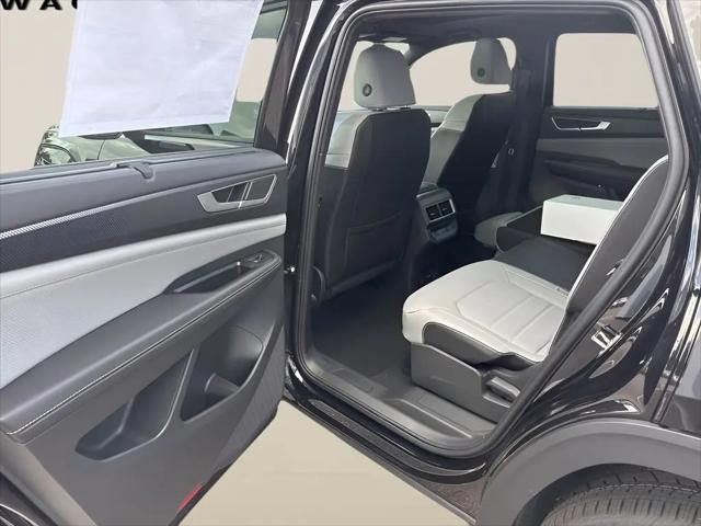 2026 Volkswagen Atlas Cross Sport SEL R-Line Black