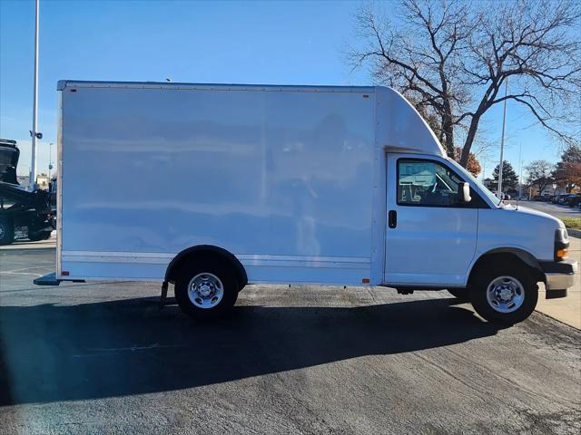 2025 Chevrolet Express Cutaway Work Van