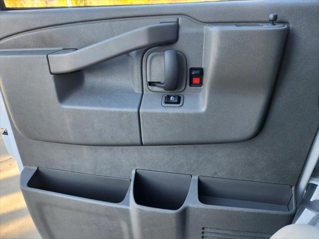 2025 Chevrolet Express Cutaway Work Van
